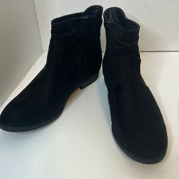 City Classfied Black Zip Boots 7.5 Ankle Booties - Picture 1 of 5